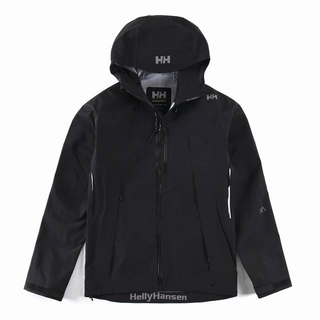 HELLYHANSEN 海丽汉森 HH H2硬壳冲锋衣 搭载专业防泼水面料得北欧品牌冲锋衣 设计线条简约流畅 机能型格尽显 这款冲锋衣来自专业户外品牌，挪威的H