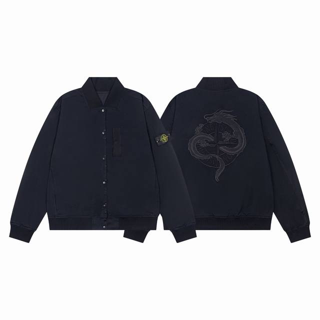 款号：1A14 龙年限定双面穿夹克STONE ISLAND石头岛SS24龙年限定刺绣系列 双面夹克背面龙年致敬图案刺绣夹克外套男女同款 为迎接龙年的到来，Sto