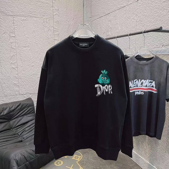 Dio 迪奥2024秋冬新款 字母logo印花 圆领卫衣 定制面料 男女同款 尺码：S M L XL XXL 五个码 颜色：黑色 白色