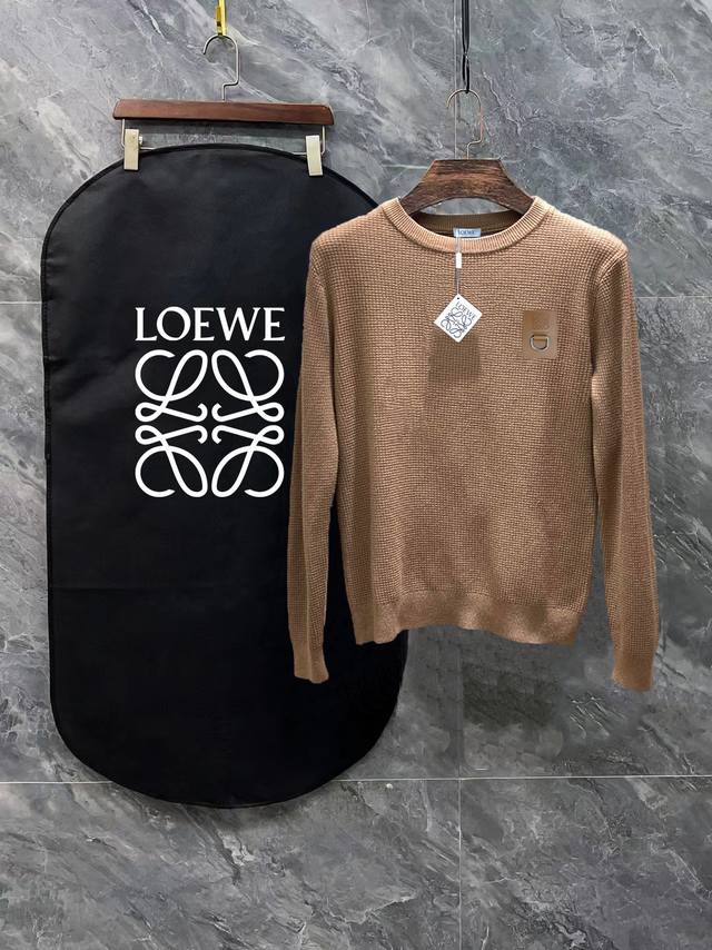 LOEWE 罗意威3标齐全 经典标志华夫格毛衣 经典基础风格 年年都穿的经典款必须选择品质全部对色定染含羊毛的棉纱线，柔软亲肤，双层针织，手感无敌好，拿到手里就