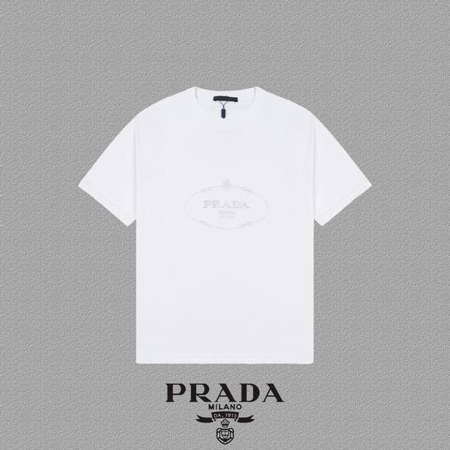 Prada 普拉达] 2024FW短袖T恤 刺绣工艺 高端32s双纱260克面料 重磅面料 定制拉架罗纹同缸同染 三标齐全 男女同款 颜色：黑色 白色 尺码：S