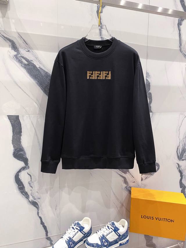 FENDI 芬迪 2024秋季圆领新款卫衣 胸前双F字母刺绣小标LOGO 纯原品质 原版面料 官方同款 同缸染面料 手感非常舒服 超级百搭好看 个性复古气质 男