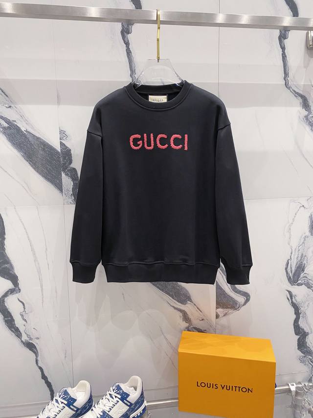 GUCCI 古驰 2024秋季新款连帽卫衣 胸前红色刺绣字母品牌LOGO 原版面料 官方同款 400克 同缸染面料 手感非常舒服 超级百搭好看 个性复古气质 男