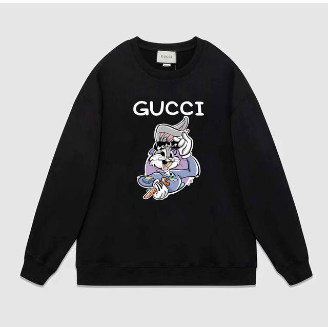 2024秋冬新款 GUCCI 新款印花LOGO标识卫衣. 手感非常舒服 OS落肩版型 时尚又个性 超级百搭好看的一款 男女都非常合适 人手必备款 吊牌 领标 水