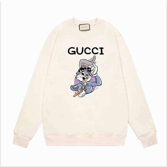 2024秋冬新款 GUCCI 新款印花LOGO标识卫衣. 手感非常舒服 OS落肩版型 时尚又个性 超级百搭好看的一款 男女都非常合适 人手必备款 吊牌 领标 水