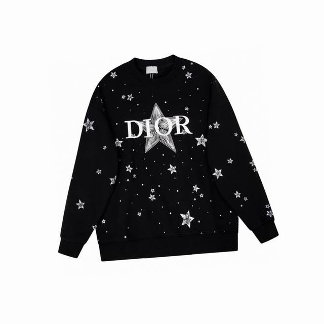 迪奥 Dior 秋冬新款，五角星字母印花满天星钻圆领卫衣，最新品牌元素印花定制450克重毛圈双股面料制作，面料手感扎实，上手非常有档次贴身柔软细腻，非常精致显品