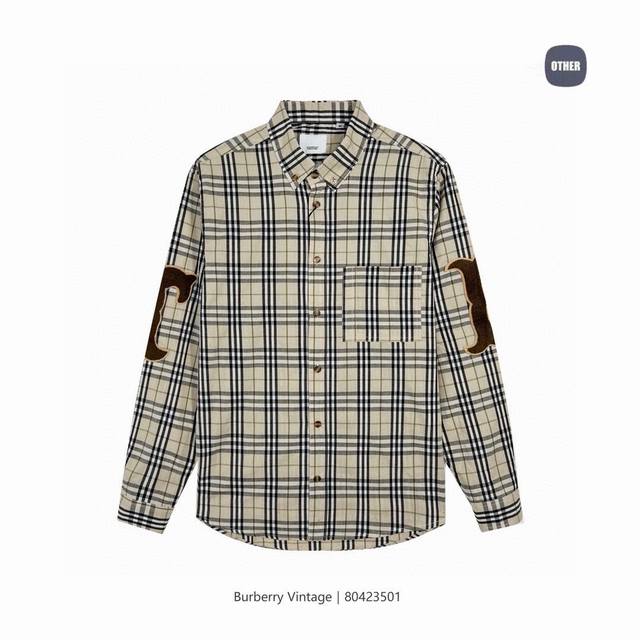 秋冬现货 Burberry字母格纹棉府绸衬衫 客 原版100%纯棉 原单品质 客 原版定制纽扣 前胸拼布口袋 两侧袖臂饰有毛巾布面料贴花 经典元素里加上新颖吸睛