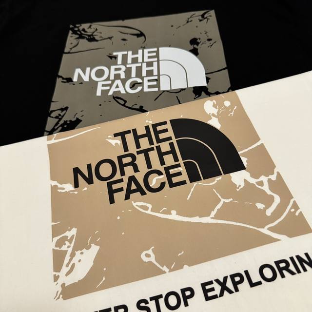 The North Face北面开裂logo短袖t恤情侣款春夏新款户外舒适透气半袖 260G双纱长绒棉面料 透气柔软舒适亲肤 不缩水不起球 抖音 Ins网红爆