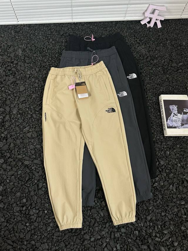 The North Face 北面 24Ss秋冬新款日系工装松紧束脚长裤情侣款 机能性的户外风设计，日本代购原版订制出货！这款的做工复杂程度是我目前做过的所