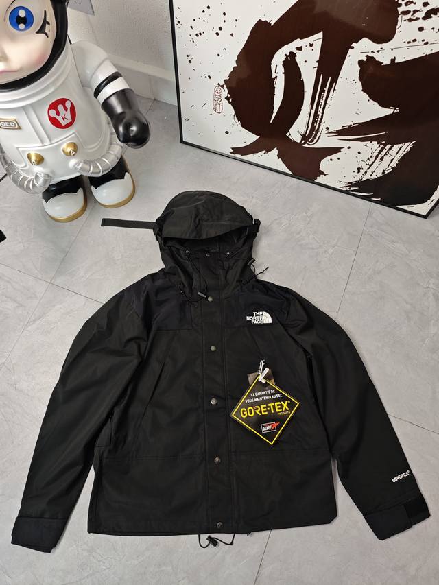 天花板版本 顶级thenorthface北面1990经典款户外防水冲锋衣登山夹克 #代购级 防水为国际iso标准90 Iso4 级别达到荷叶水珠滚动效果，高透层