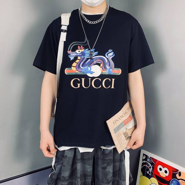 特价35 Gucci 古驰龙年限定主题风印花短袖tee男女同款 搭配情侣更赞哦 高品质 官网发售款｜超级推荐｜超人气单品 Ins小红书热门爆款一大批潮人已经在街