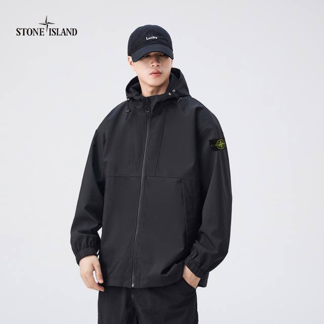 上新 Stone Island 石头岛 24款户外三防高街机能风男女茄克开衫外套 采用最新健康三防面料，致密梭织哑光肌理，防风、防泼水、防污、抗皱，成衣采用科技