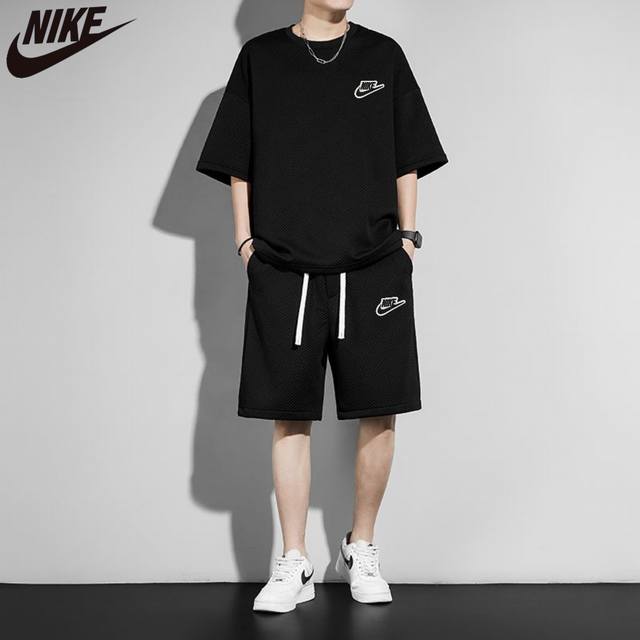 品名:耐克nike夏季新款，男女同款时尚百搭休闲套头，圆领宽松短袖t恤+松紧腰直筒裤短裤，套装！运动套装！