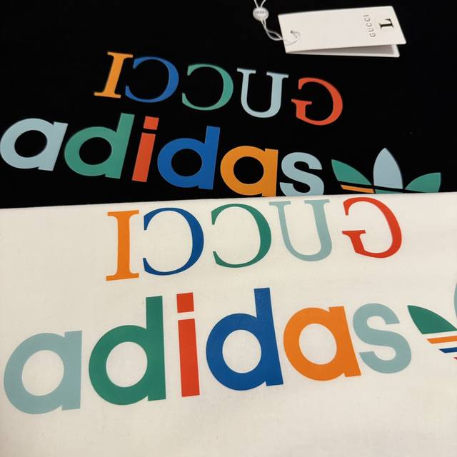 古驰gucci 新款adidas联名字母印花logo休闲百搭情侣款短袖t恤 穿上就是舒适自在 减龄又显瘦的存在，慵懒而随性，结合干净简单的色系就特别耐看，适合