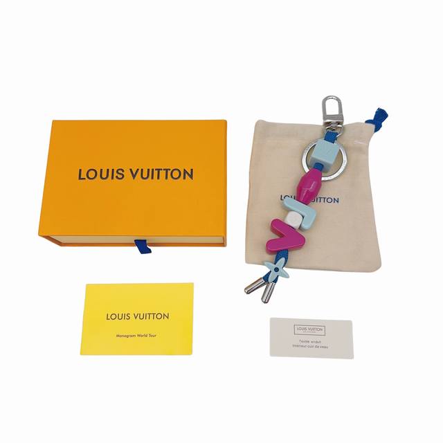 Louis Vuitton 交织字母花卉图案 钥匙扣男款多色，Louis Vuitton钥匙扣热销榜 Lvplay 包饰与钥匙扣-编码：Mp3473-官网在售价