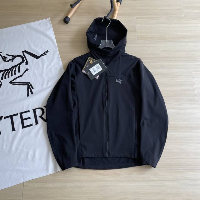 Arc'Teryx 始祖鸟epsilonjacket黑科技四面弹夹克外套鸟家高端商务休闲系列轻便外套 加拿大总部设计师设计，V系的isogon Hooded连帽