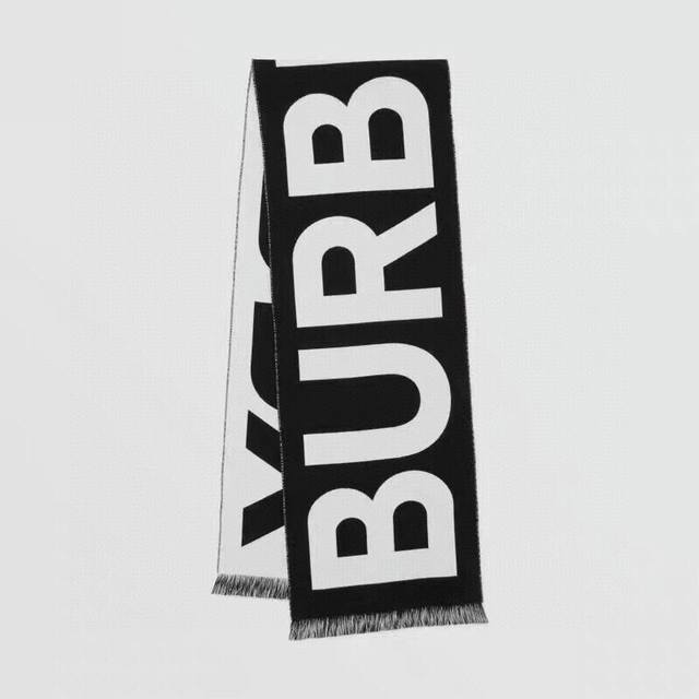 圣诞好礼 Burberry 徽标羊绒提花围巾披肩，博柏利双面字母羊绒围巾，巴宝莉男女情侣款黑白双色围巾。配专柜礼盒包装手提袋发票。意大利精制有机羊绒围巾，借鉴运