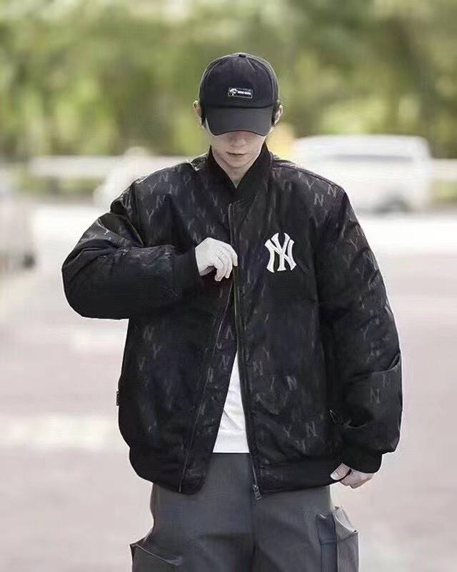 新款上新 长期限量版mlb Ny洋基队满印花高质量立领棒球服飞行男女情侣款夹克外套上衣 夹克外套男女款夹克上衣人气爆款哦 本款是原厂出货一比一复刻，满印花 面料