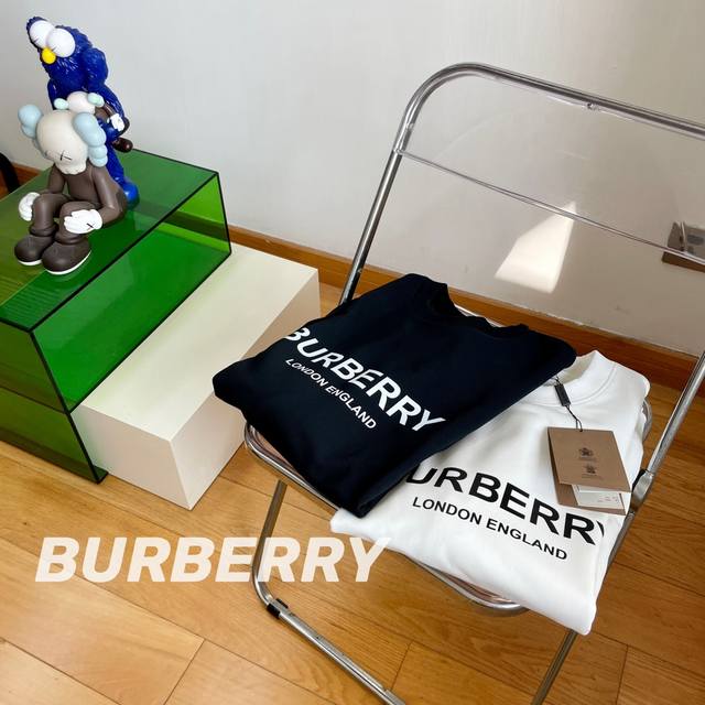 Burberry巴宝莉经典字母印花毛圈卫衣 Bbr常青款圆领卫衣，简约即是经典，胸前b家经典字母大logo热度不减，永不过时，惊艳且深入人心，黑色和灰色两种经典