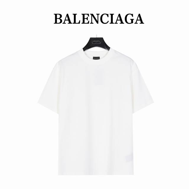 Balenciaga 巴黎世家 24Ss 度假风后背字母手绘短袖t恤 背面饰以balenciaga艺术作品印花 康利直喷手绘视觉 根据原版同色胶浆材质 采用高弹