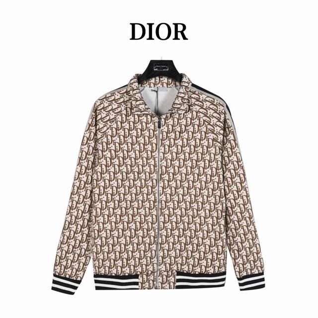 Dior 迪奥 满印提花侧边织带套装外套 米黄色 灵感源自八十年代复古，客供定制的480克提花材质，摸着面料质感肉实，肌里感清晰可见，有净重感，全身极致简约设计 - 点击图像关闭