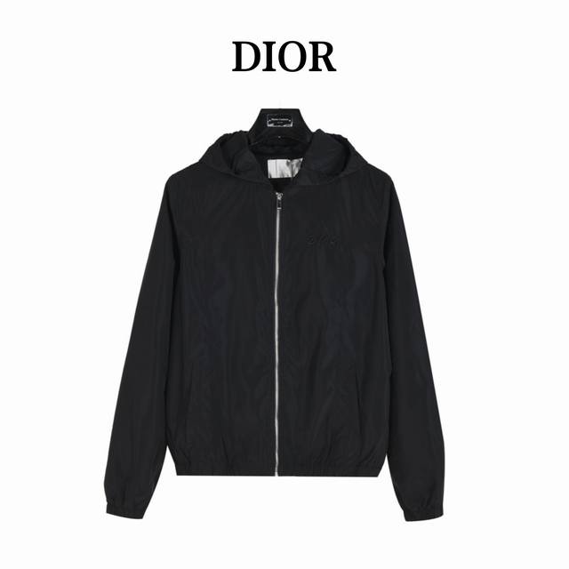 Dior 迪奥刺绣字母小黄蜂连帽外套 男女同款全新美学灵感趣味设计,渠道性质精品。让整体造型设计更加优雅时尚，今夏最火系列，无数明星潮人追捧。裁剪工艺细节处理工