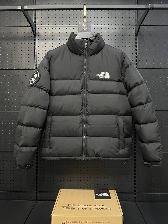 The North Face 北面 1992 Nuptse 男女同款羽绒服！潮流风向标 侃爷同款！纯原国标95白鸭绒蓬松饱满，户外功能极强 外层内里面料防水强度