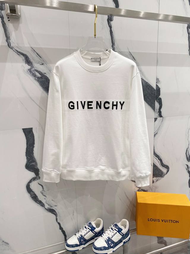 Dw Givenchy 纪梵希2024秋季圆领新款卫衣 标志性前后幅刺绣字母logo 纯原品质 原版面料 官方同款 同缸染面料 手感非常舒服 超级百搭好看 个性