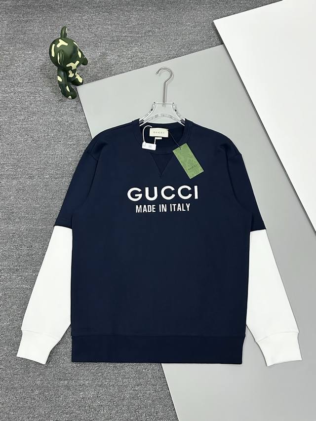 高品质]Gucci 古驰 2024秋季新款圆领卫衣假二件拼接 刺绣字母logo纯原品质 原版面料 官方同款 同缸染面料 手感非常舒服 超级百搭好看 个性复古气质