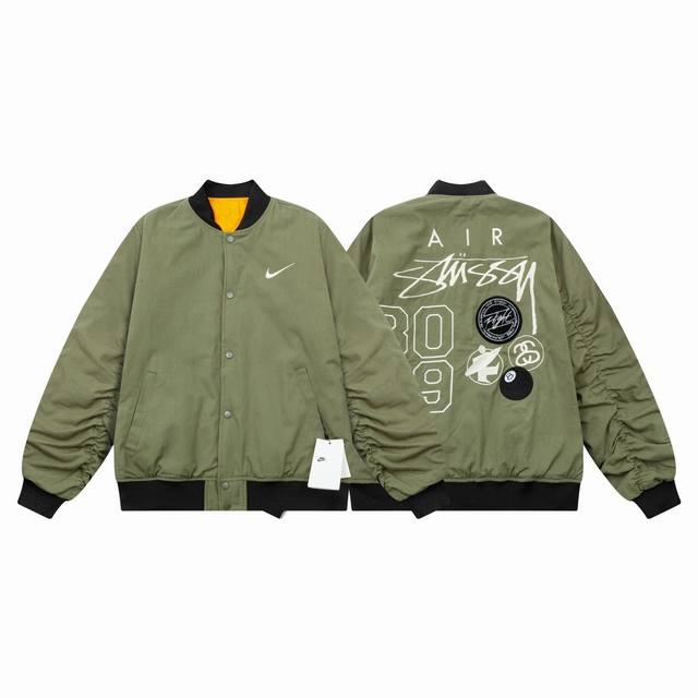 斯图西 Stussy X Nike 联名刺绣双面飞行夹克棉服夹棉刺绣棒球服外套 爆火断货王，联名最后的热度，这次联名最好看的就是这个夹克了，时尚是轮回，兜兜转转