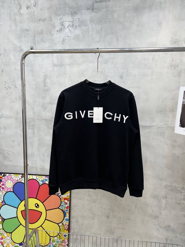 款号#Z18 纪梵希字母大标刺绣圆领卫衣 Givenchy 专柜同步卫衣 采用400克加重平纹纯棉毛圈面料 前后进口机器万针饱满刺绣工艺 可机洗 耐高温 不会掉