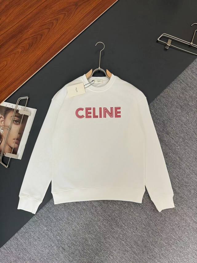 Celine* 赛林* 秋冬最新款圆领时尚长袖卫衣，硅胶工艺logo设计，400克纯棉面料！贴肤舒适，耐看又好穿，原厂工艺一丝不苟，休闲百搭必备款 码数 S M