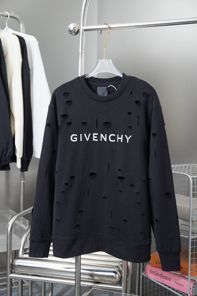 纪梵希 Givenchy Gvc 小字母印花破洞套头卫衣 轻奢主义 男女日常通勤穿搭必备单品 正确版本 欢迎对比 详细特征 上层采用420克纯棉双纱鱼鳞毛圈面料