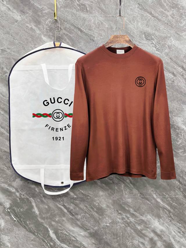 新品 Gucci 古奇2024早秋新款羊毛打底衫 精简圆领长袖 经典著作,超时髦的精简款长t属于单穿内搭的圣品.甄选客供定织 绒感类材质制成，表面软糯细腻质地，