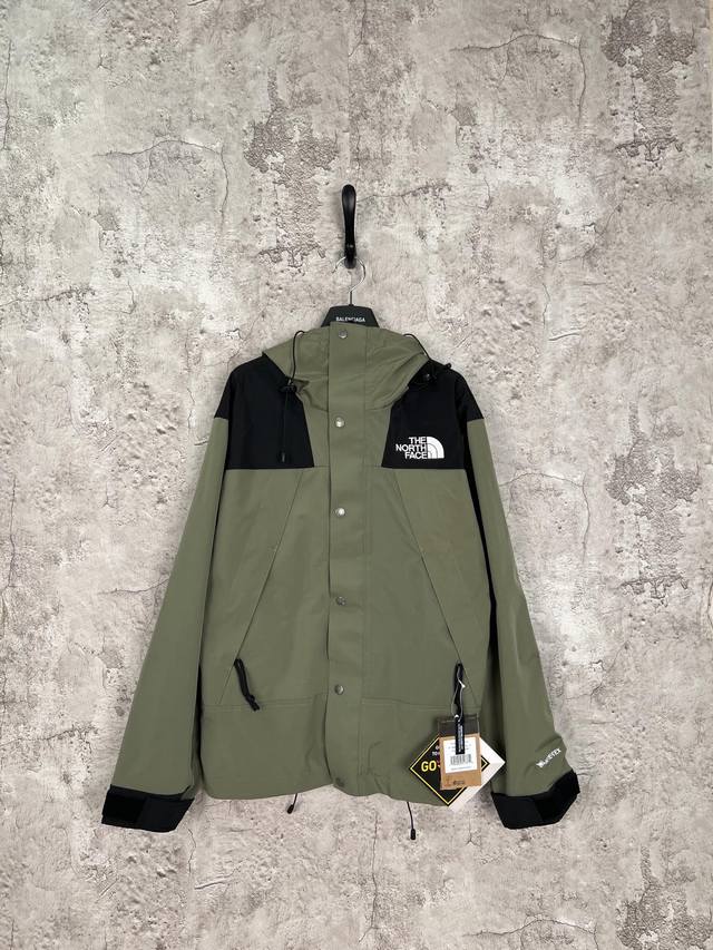 高端货防水冲锋衣 Thenorthface北面1990经典款户外防水冲锋衣登山夹克 代购级为了还原z的一切质感今年团队历经数月最终出货。所有辅料还原z，面料做工