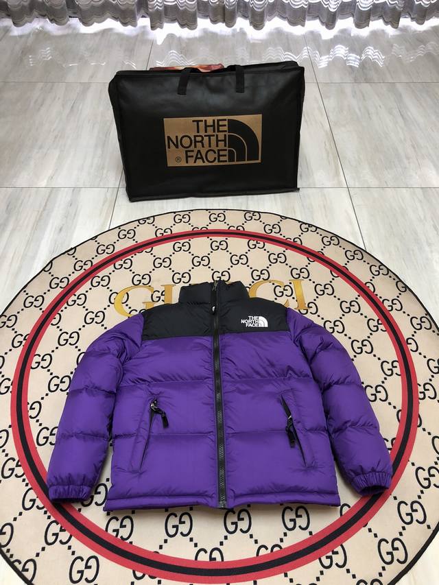 出厂 Thenorthface北面1996Nuptse 1996童款 亲子羽绒服 The North Face 的字面含义为山的最寒冷、最艰难一面。它也是the