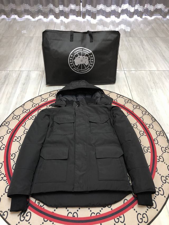 出厂价 Canada Goose 26款 男女款 工厂直供:供应全球代购.微商.实体.天猫.高端档口以及工作室合作，可免费代发！ 加拿大鹅maitland派克大