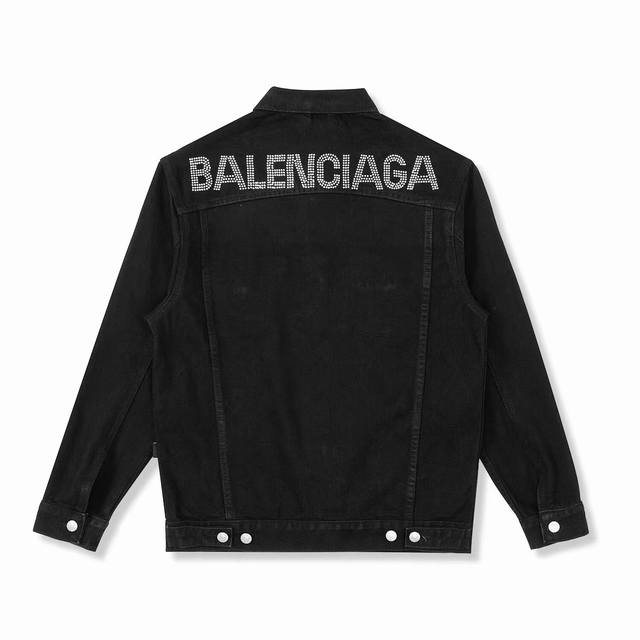 特价 款号：H05 巴黎世家x施华洛世奇联名balenciagaxswarovski 后肩烫钻情侣款牛仔夹克外套 原版洗水标三标齐全 百搭款式 面料通过水洗 营