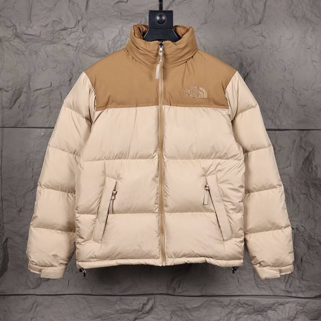 官方权威版本 The North Face 北面1996经典羽绒服：颜色 小麦黄 尺码：Xs. S. M. L. Xl. Xxl. 羽绒：采用了800蓬的鹅绒填