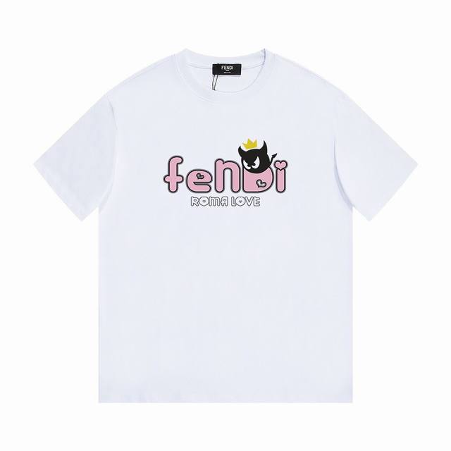 Fendi 芬迪粉色字母短袖T恤,优雅的设计看起来气质满满！版型剪裁特别有讲究！上身很洋气显瘦内搭外穿都看高密针织圆领设计，平整简约！亲肤透爽！T恤面料的柔软性