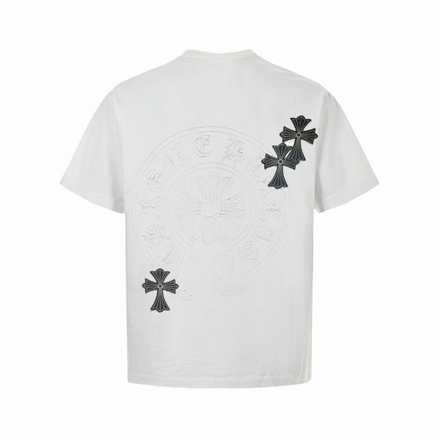 Chrome Hearts 克罗心 24FW 十字架短袖 os版型真的很迷人 克罗心也真的是绝绝子 每一季新品版型都做到极致 实穿度很高，随意搭都nice -