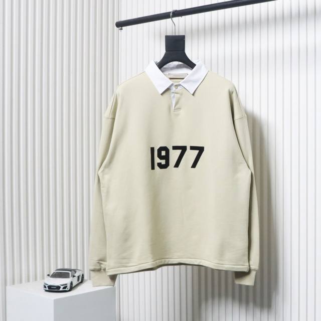 Fear of God FOG essential 复线 1977植绒Polo领卫衣 内衬毛圈 面料舒适 男女均可上身驾驭 面料采用420G双股精梳棉 手感舒适