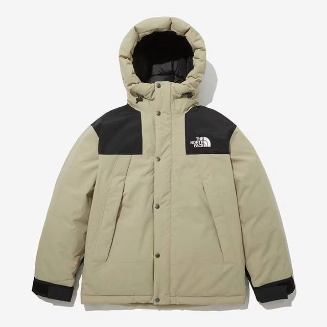 掌柜推荐 The north face1990鹅绒冲锋衣羽绒服 既是冲锋衣，也是羽绒服，神来之笔， 鹅绒超轻特性，整件衣服穿起来非常轻松 满满当当，全部鹅绒，鹅