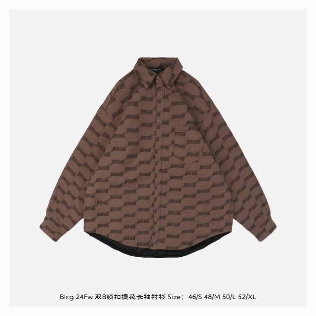 Balenciaga 巴黎世家 24Fw 双B锁扣提花长袖衬衫 采用高密度棉质帆布，定染后进行全副提花工艺制作经典BB老花图案，内里180克菱形格绗棉，精选长绒