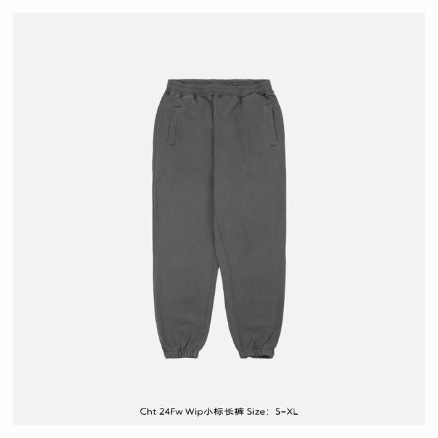 Carhartt 卡哈特 24Fw Wip小标长裤 耐久和舒适的基本款日常构造，融入了多种色彩的选择，使其拥有了十足的街头味道，正面简约干净，搭配标准的双插口袋