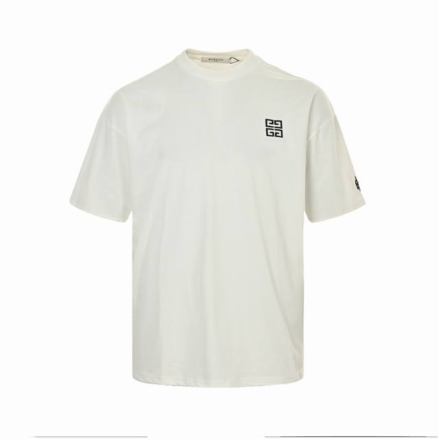 GIVENCHY 纪梵希 24ss 宫格刺绣短袖 面料采用高克重280g重精梳棉，定制1:1螺纹，面料舒适亲肤无异感， 制定染面料，纺织密度高，垂感佳，不易变形