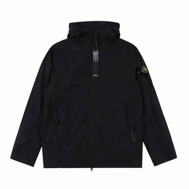 STONE ISLAND 石头岛 23SS纯色拉链连帽夹克外套 顶级定织面料 质地加密涤锦质感 丝光效果同时质感高端 完美原版还原 石头岛近两年还是比较火爆的