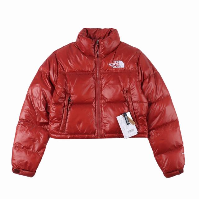 THE NORTH FACE 北面TNF 84款詹娜肯豆短款羽绒服 女款 The North Face 的字面含义为山的最寒冷、最艰难一面。它也是The Nor