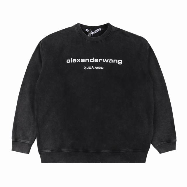 Alexander Wang 大王 渐变水洗字母圆领卫衣 定制高克重 针织棉面料精心制作，手感特别的扎实，质感拉满，松软细腻上身舒适，优越的吸湿排汗性能，不闷热