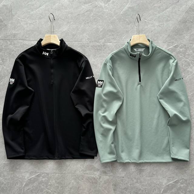 发 经典款 HELLY HANSEN HH 男秋冬小高领保暖套头长袖T恤 立领+半拉链设计一直都很喜欢，视觉上会拉长整个脖子的线条，整个人看起来更加的有精神，而